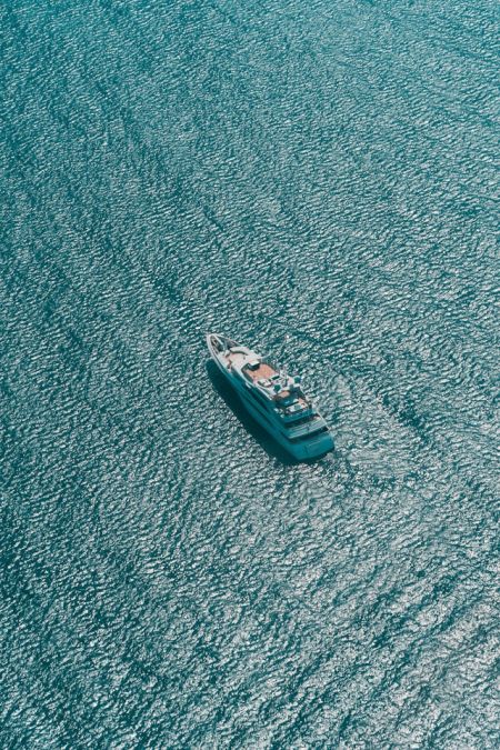Collision in Cannes Bay: Application of COLREGs