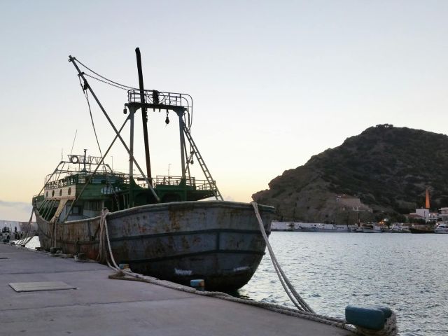 La vente des navires abandonnés